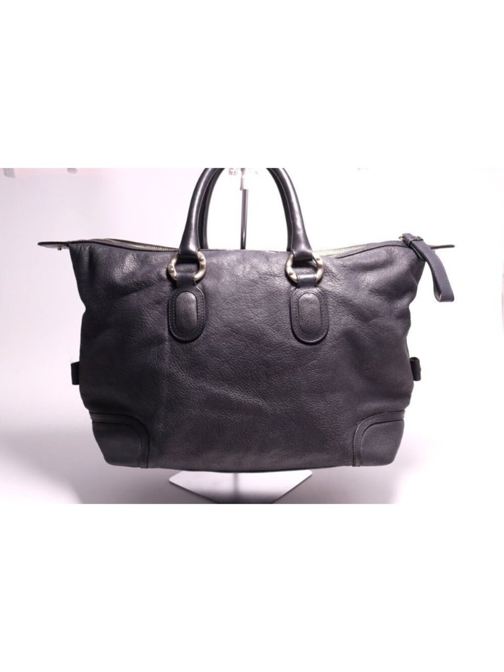 Chanel CC Logo Leather Tote - Picture 2 of 7